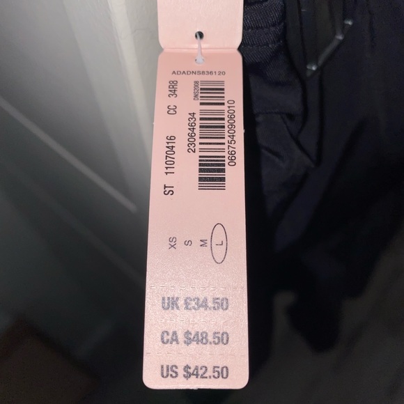 Black swim top - Picture 2 of 3